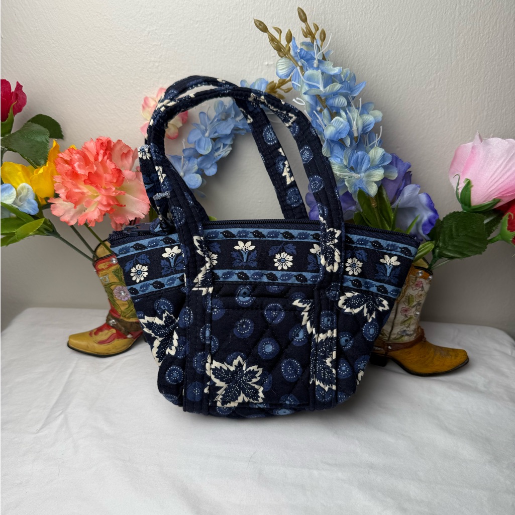 Nwot Vera Bradley “Teeny Paddy” Bag In Blue Coin Rare & Retired